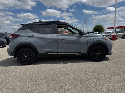 2021 Nissan Kicks SR
