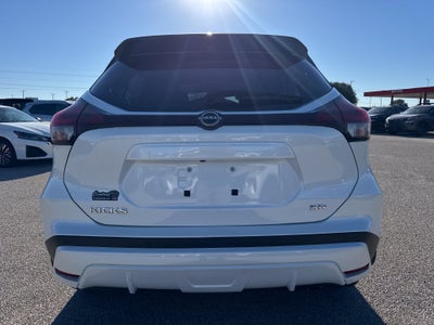 2023 Nissan Kicks SR