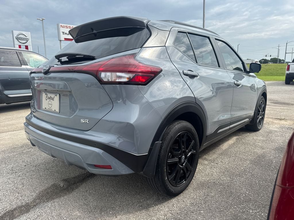 2024 Nissan Kicks SR