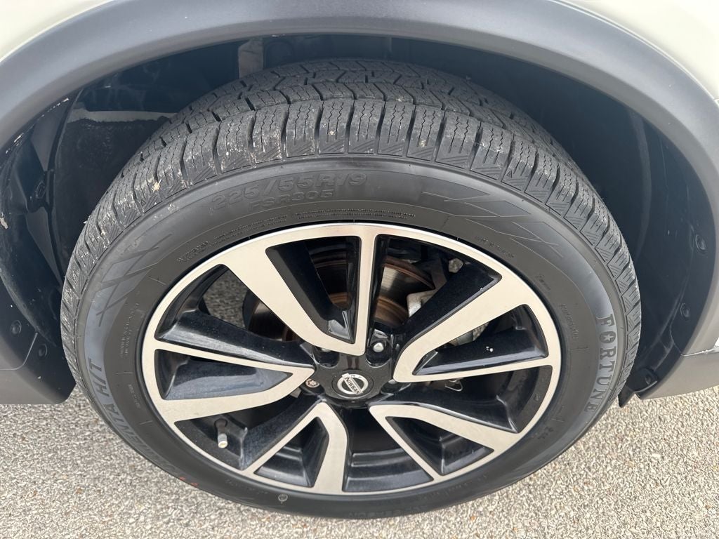 2020 Nissan Rogue SL