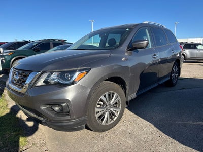 2020 Nissan Pathfinder SL