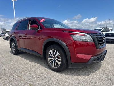 2024 Nissan Pathfinder SL