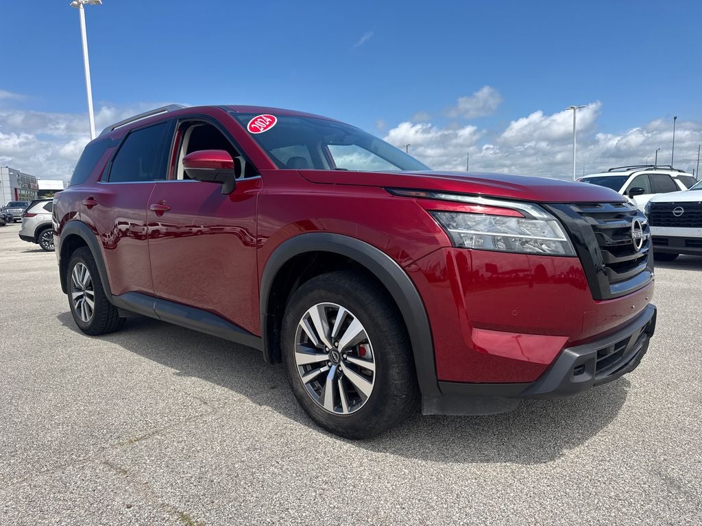 2024 Nissan Pathfinder SL