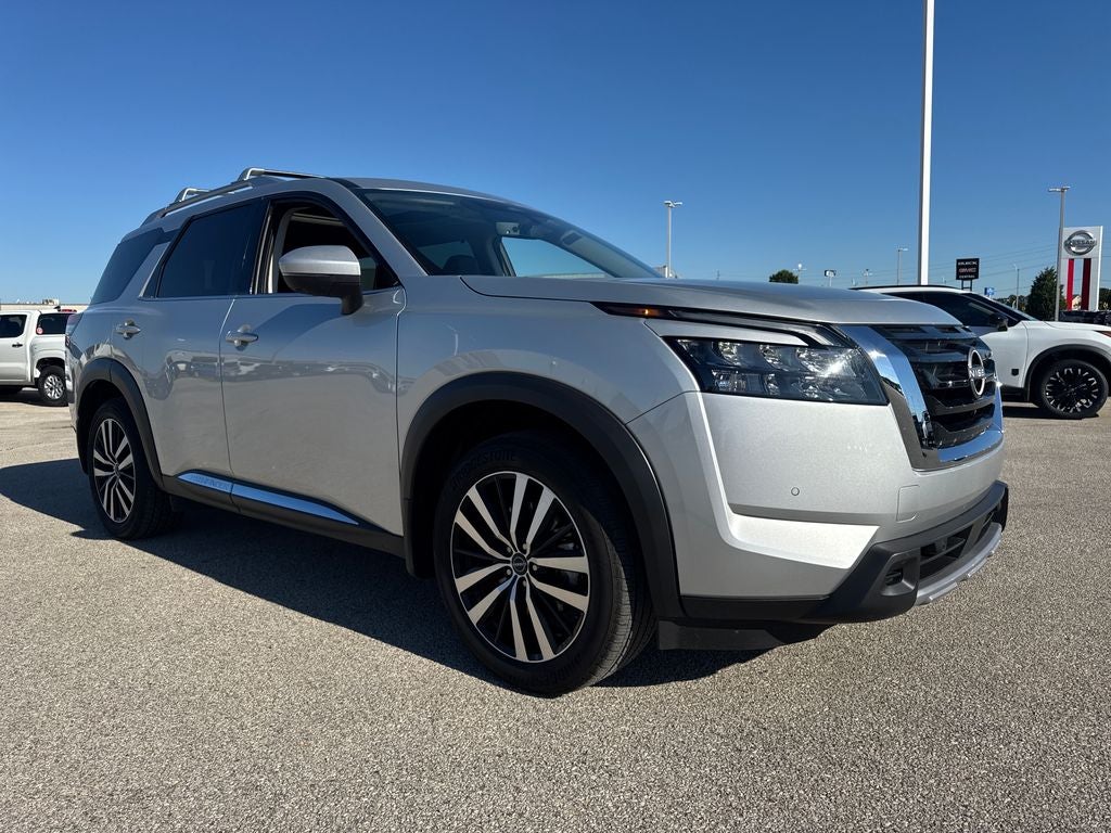 2025 Nissan Pathfinder Platinum