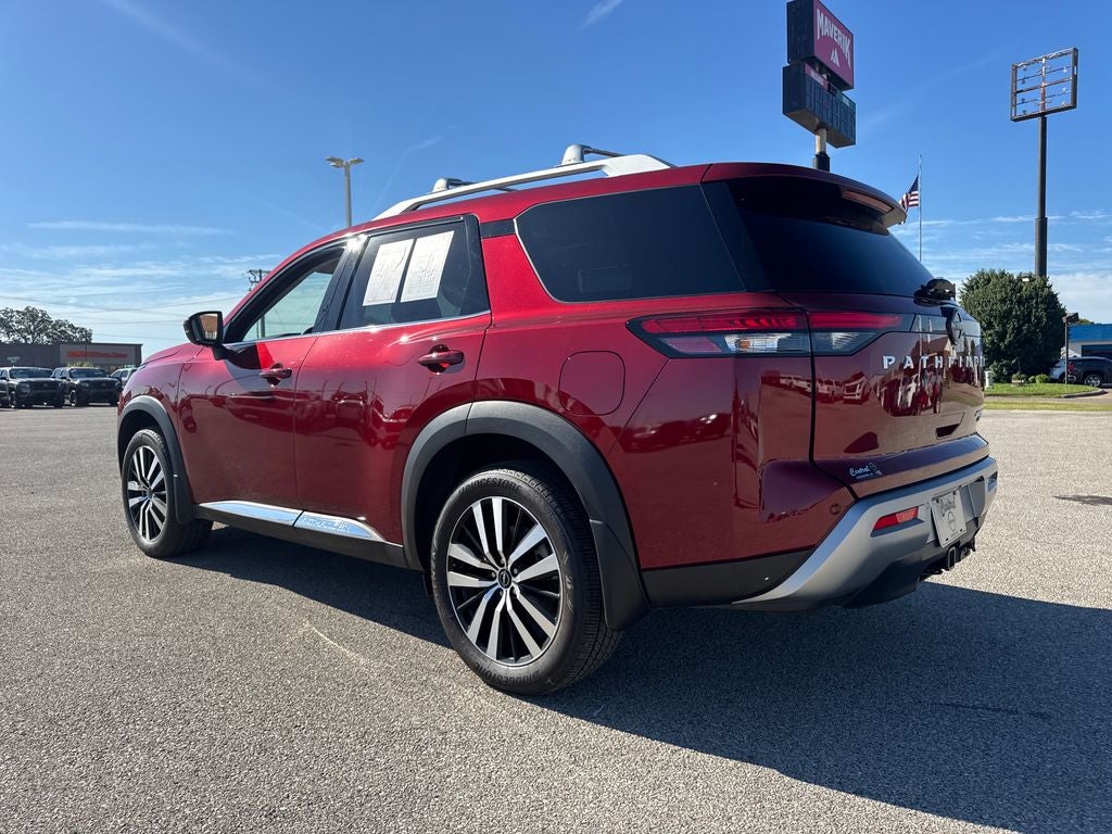 2025 Nissan Pathfinder Platinum