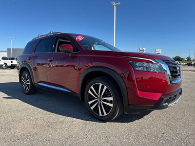 2025 Nissan Pathfinder Platinum