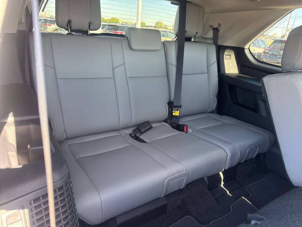 2024 Toyota Sequoia SR5