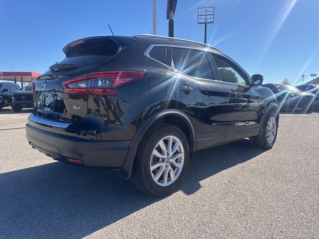 2022 Nissan Rogue Sport SV
