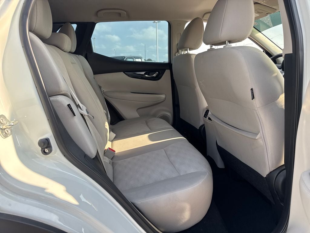 2022 Nissan Rogue Sport SV