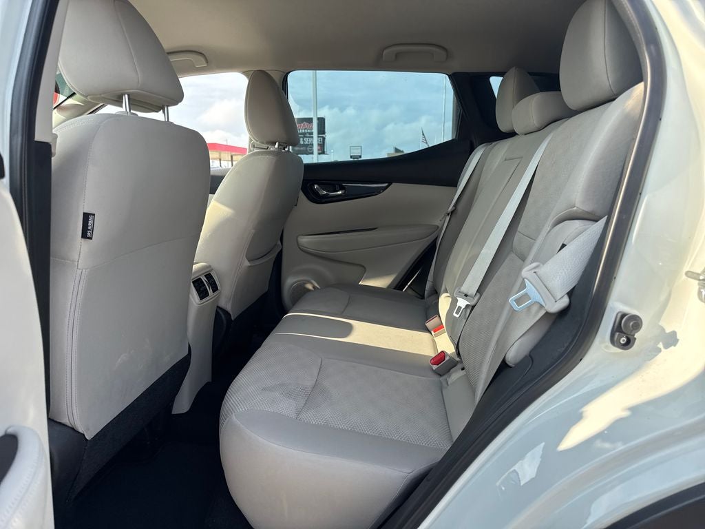 2022 Nissan Rogue Sport SV