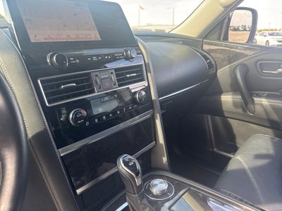 2024 INFINITI QX80 LUXE