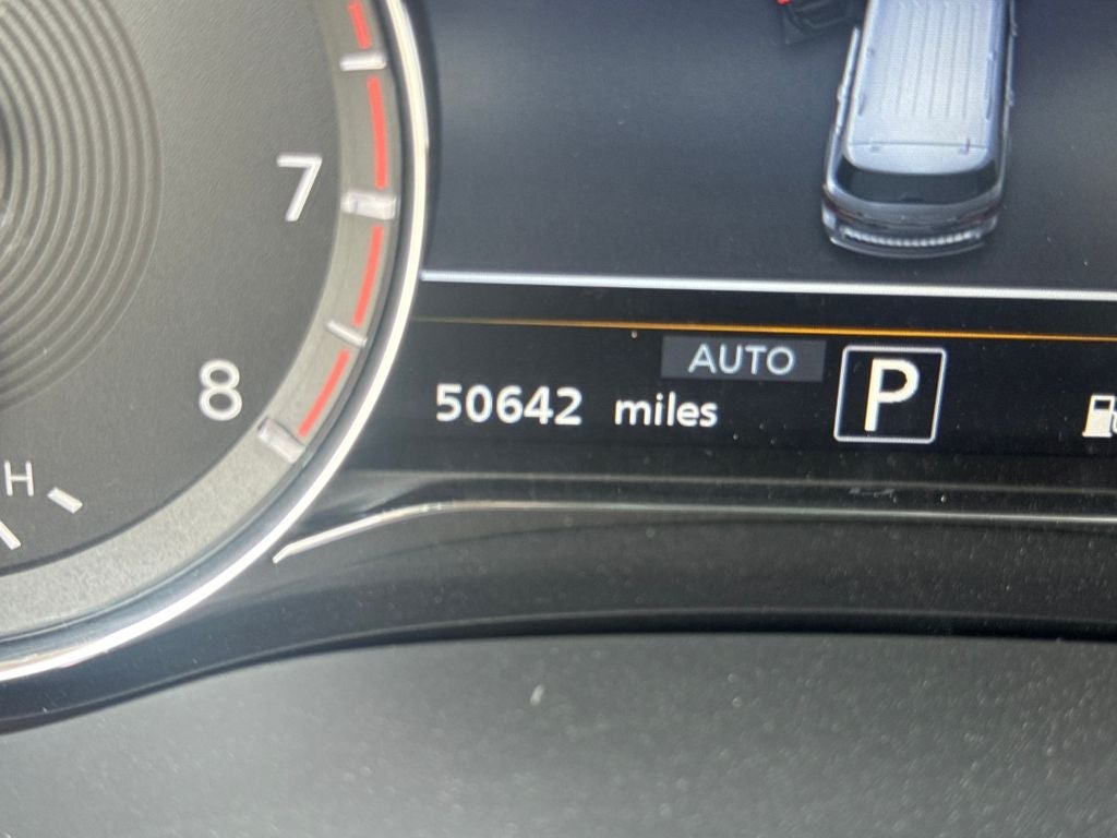 2024 INFINITI QX80 LUXE