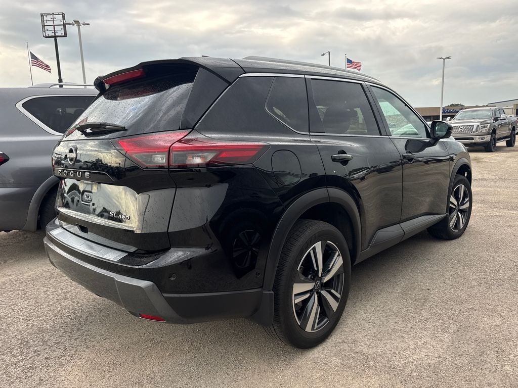 2025 Nissan Rogue SL