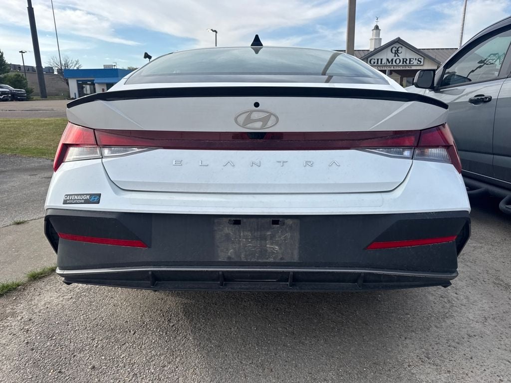 2025 Hyundai Elantra SEL Sport