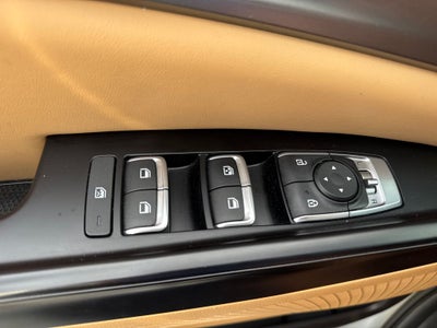 2023 Kia Carnival LX Seat Package