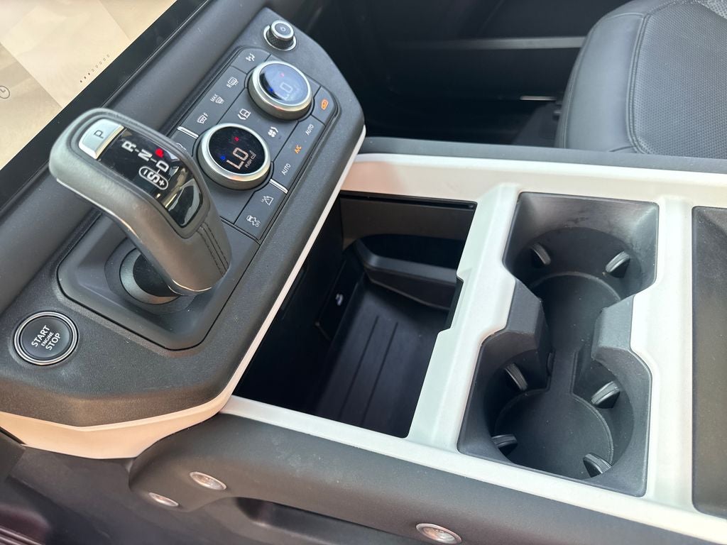 2025 Land Rover Defender 110 S